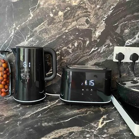 Connor Premium Vlorë